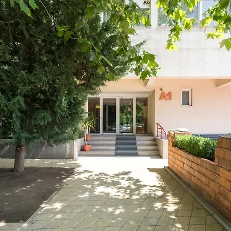 2 High-ends With Pool - Perfect For Long * Bucharest