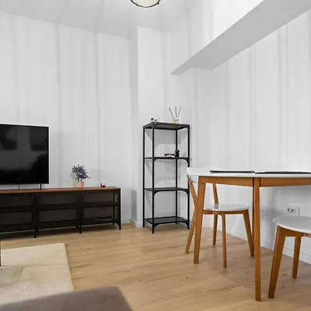 2 High-ends With Pool - Perfect For Long Apartment *